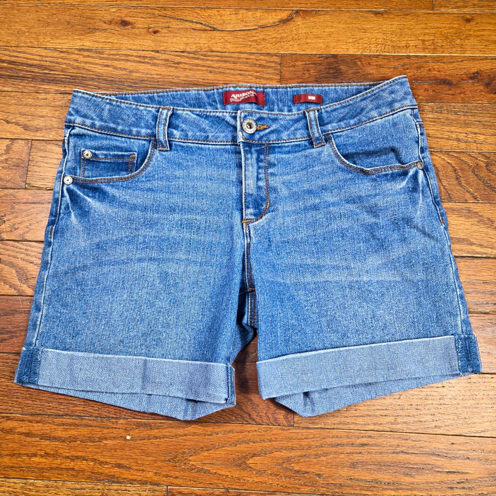 Arizona Jean Co Womens 12 Plus Denim Shorts Mid Rise Cuffed Blue Jean Bermuda